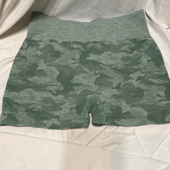 Other - Cami print boy shorts w/booty lifting accent wide waist band large